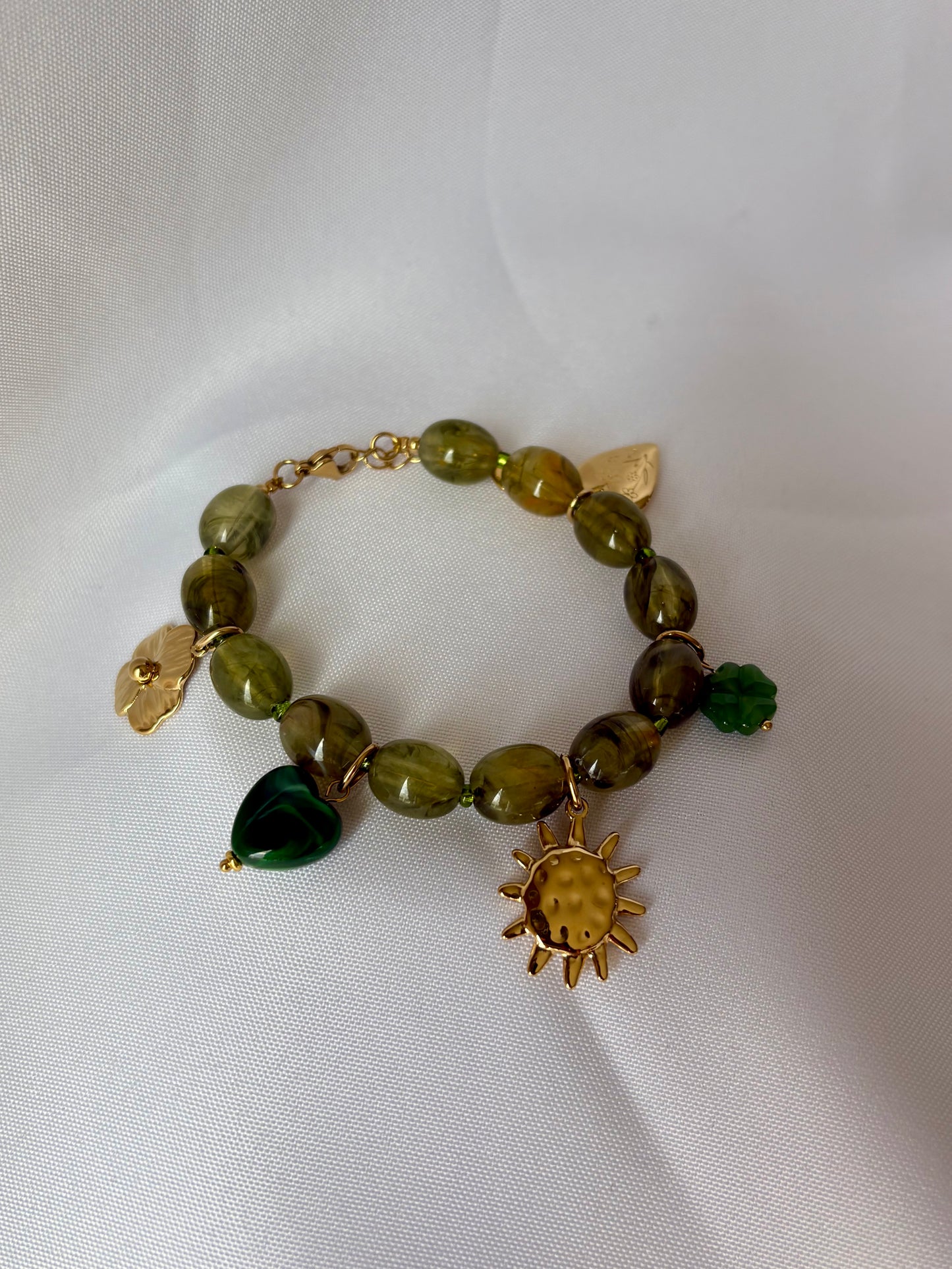 Bracelet Perles Résine & Breloques Dorées - Bracelet Paloma