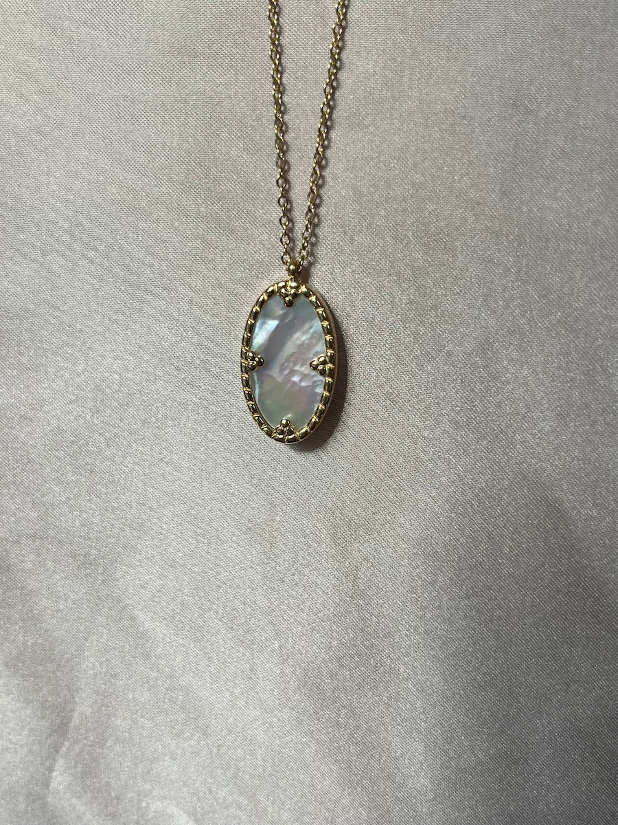 Collier Hanae