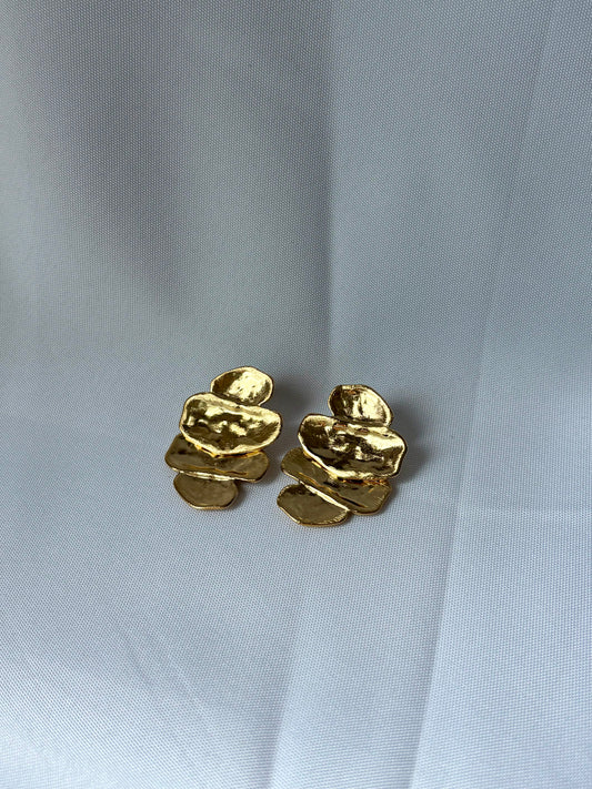 Boucles d'Oreilles Puces Géométriques Texturées - Bague Nova