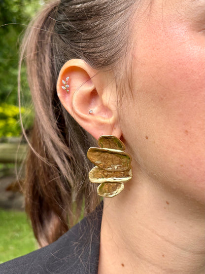 Boucles d'Oreilles Puces Géométriques Texturées - Bague Nova