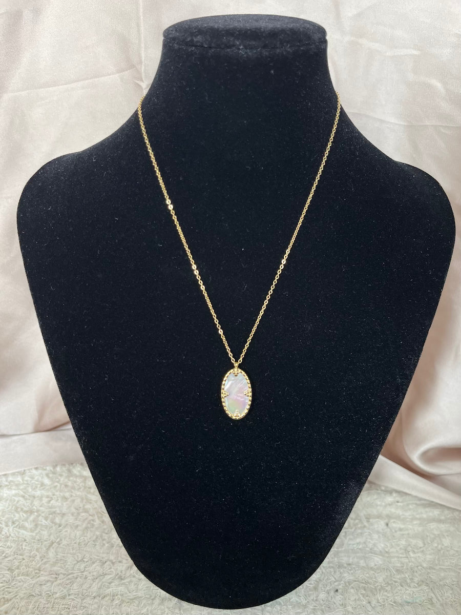 Collier Hanae